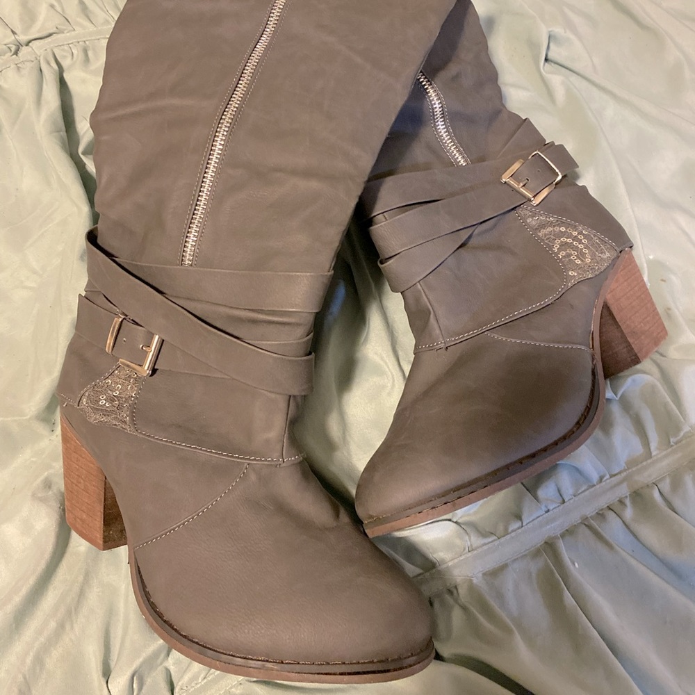 Beautiful Calf Boots